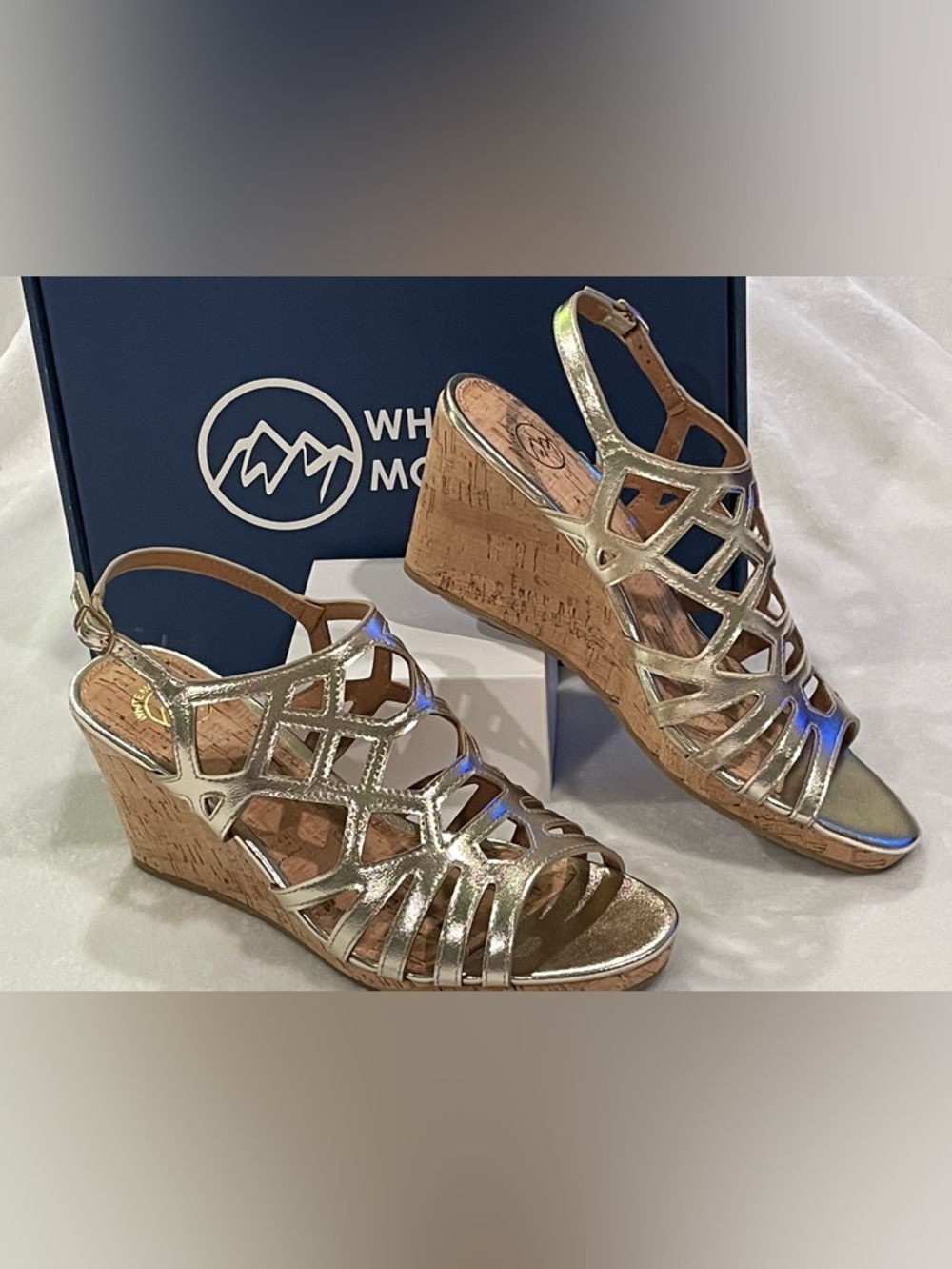 White Mountain Flaming Gold Sling Back Laser cut Wedge Sz 9 BNWB - Picture 2 of 5